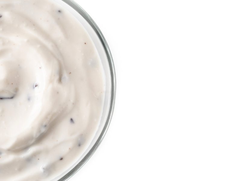 Recette de voyage : préparez une sauce à la crème fraîche pour vos repas en plein air